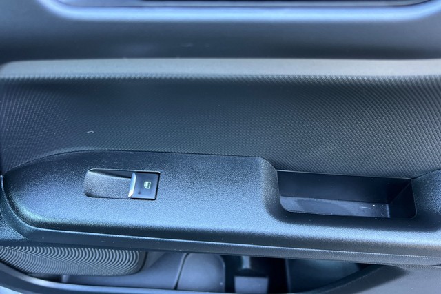 Ford Bronco Sport Vehicle Full-screen Gallery Image 21