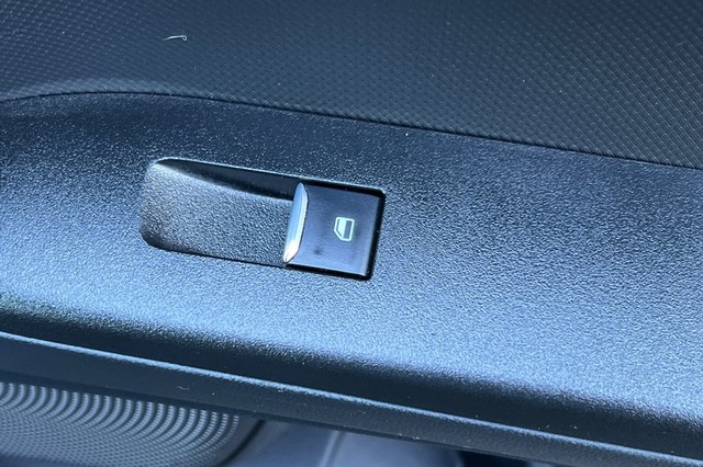 Ford Bronco Sport Vehicle Full-screen Gallery Image 22