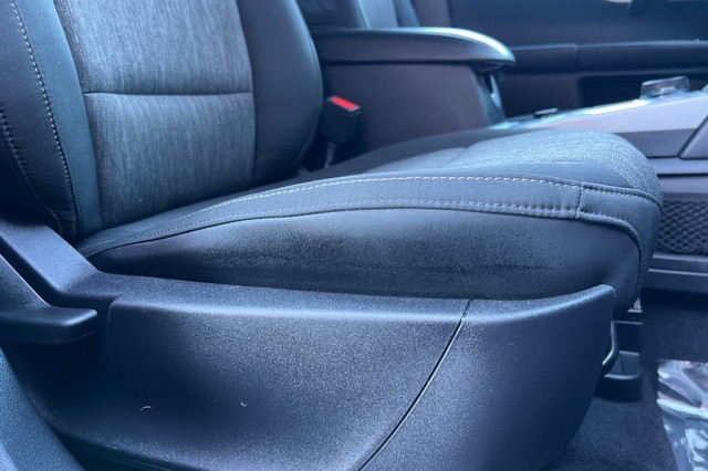 Ford Bronco Sport Vehicle Full-screen Gallery Image 23