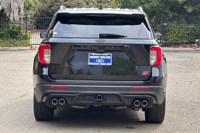 Ford Explorer Vehicle Full-screen Gallery Image 04