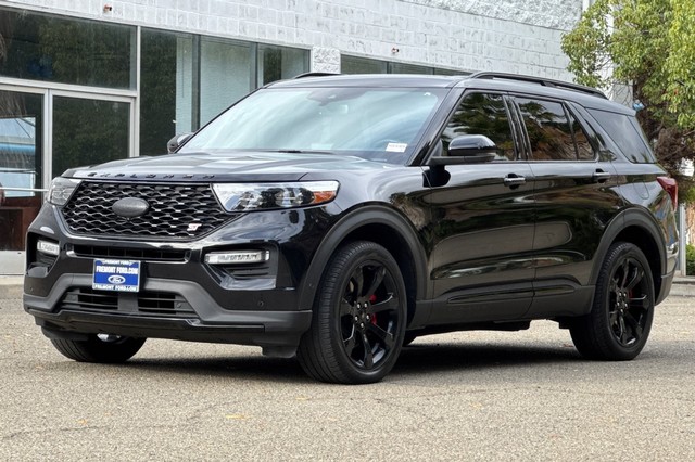 Ford Explorer Vehicle Full-screen Gallery Image 08