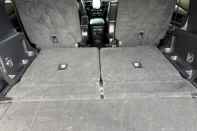 Ford Explorer Vehicle Full-screen Gallery Image 17