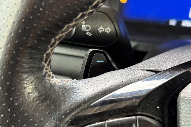 Ford Explorer Vehicle Full-screen Gallery Image 39