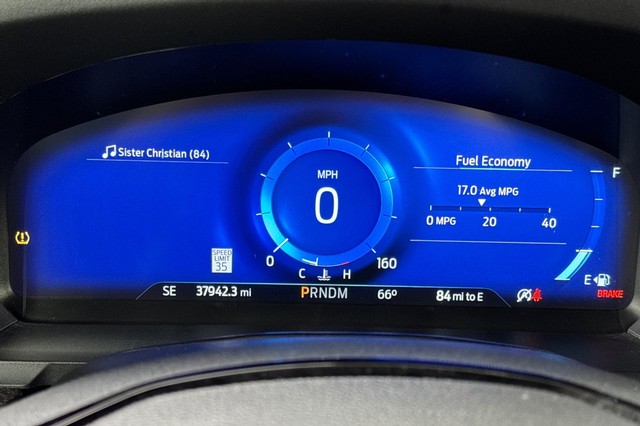 Ford Explorer Vehicle Full-screen Gallery Image 42