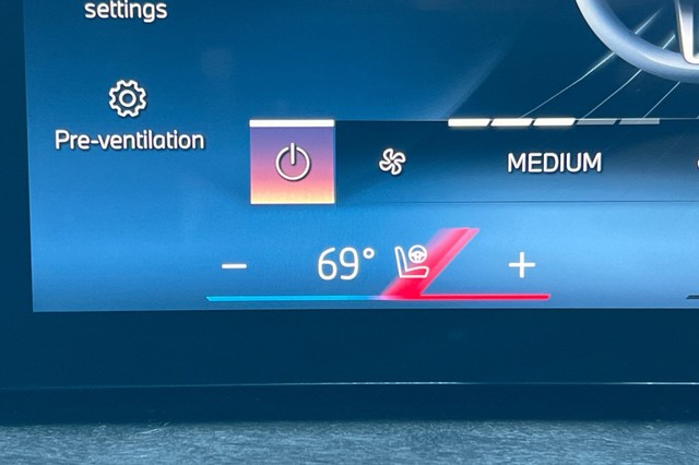 BMW X5 Vehicle Full-screen Gallery Image 27