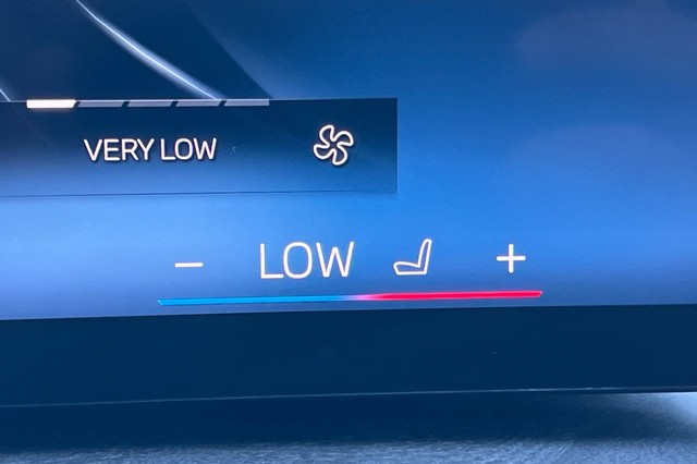 BMW X5 Vehicle Full-screen Gallery Image 28