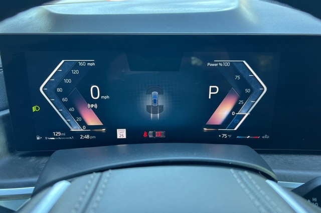 BMW X5 Vehicle Full-screen Gallery Image 39