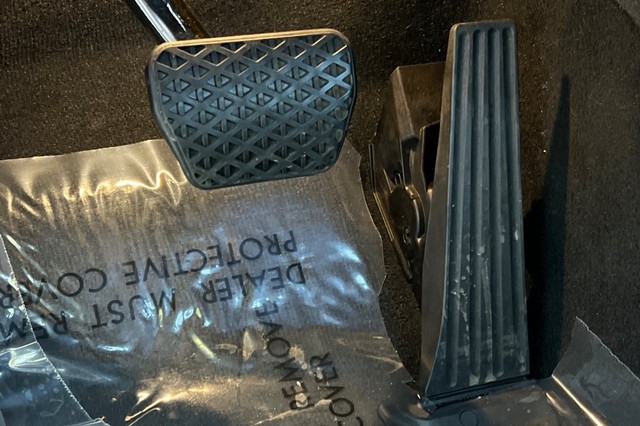 BMW X5 Vehicle Full-screen Gallery Image 44