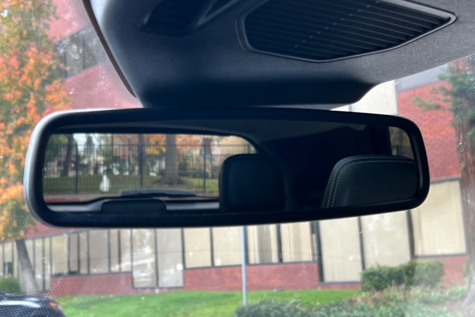 Ford Escape Vehicle Full-screen Gallery Image 23