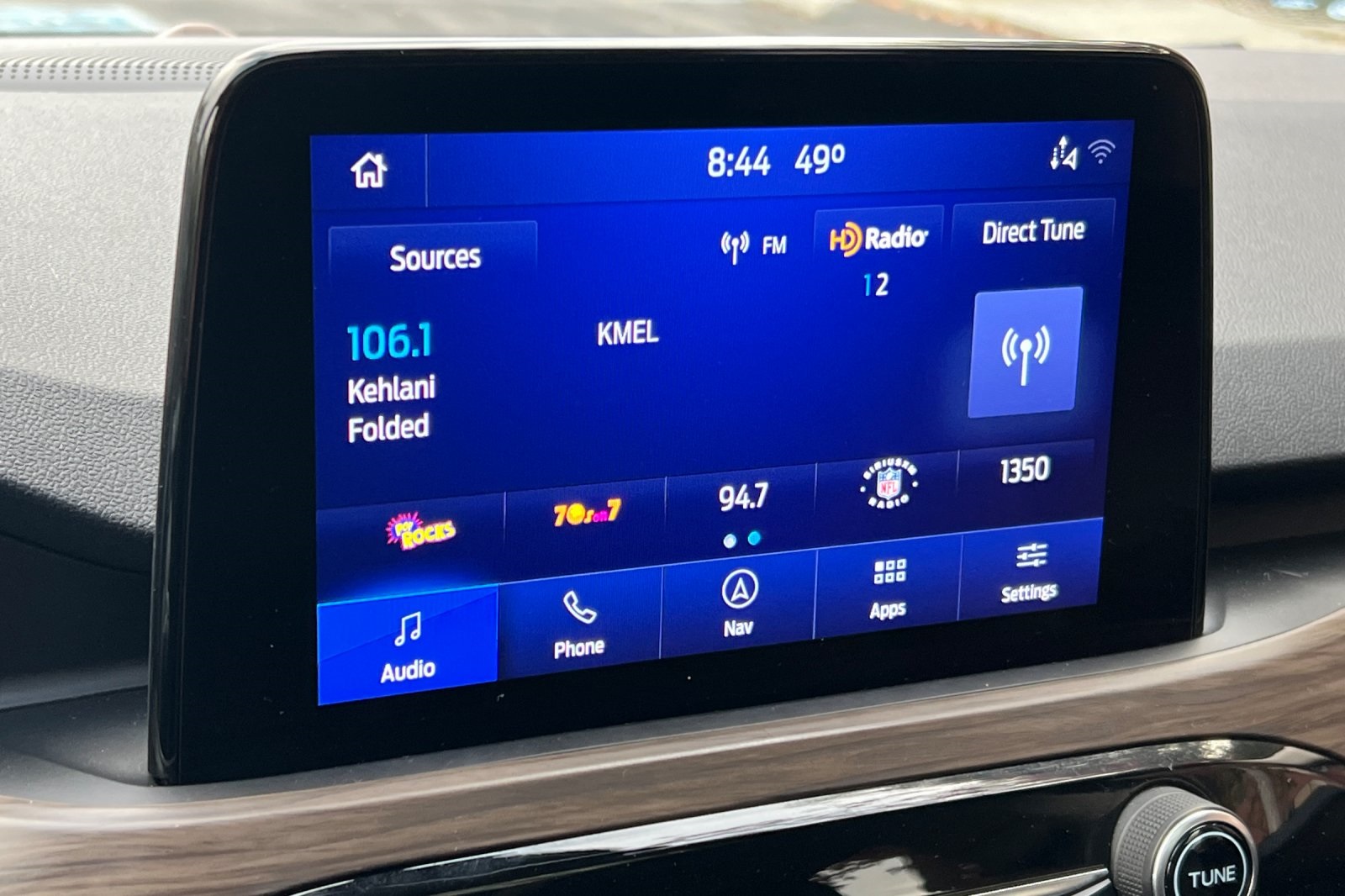 Ford Escape Vehicle Full-screen Gallery Image 24