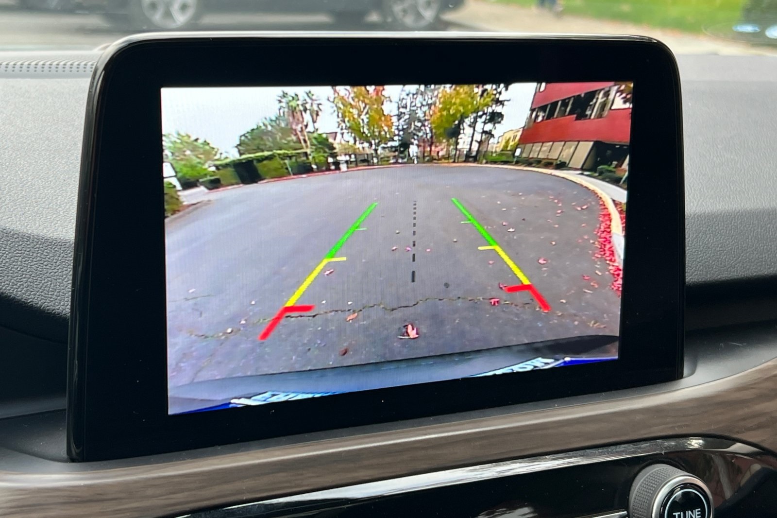 Ford Escape Vehicle Full-screen Gallery Image 25