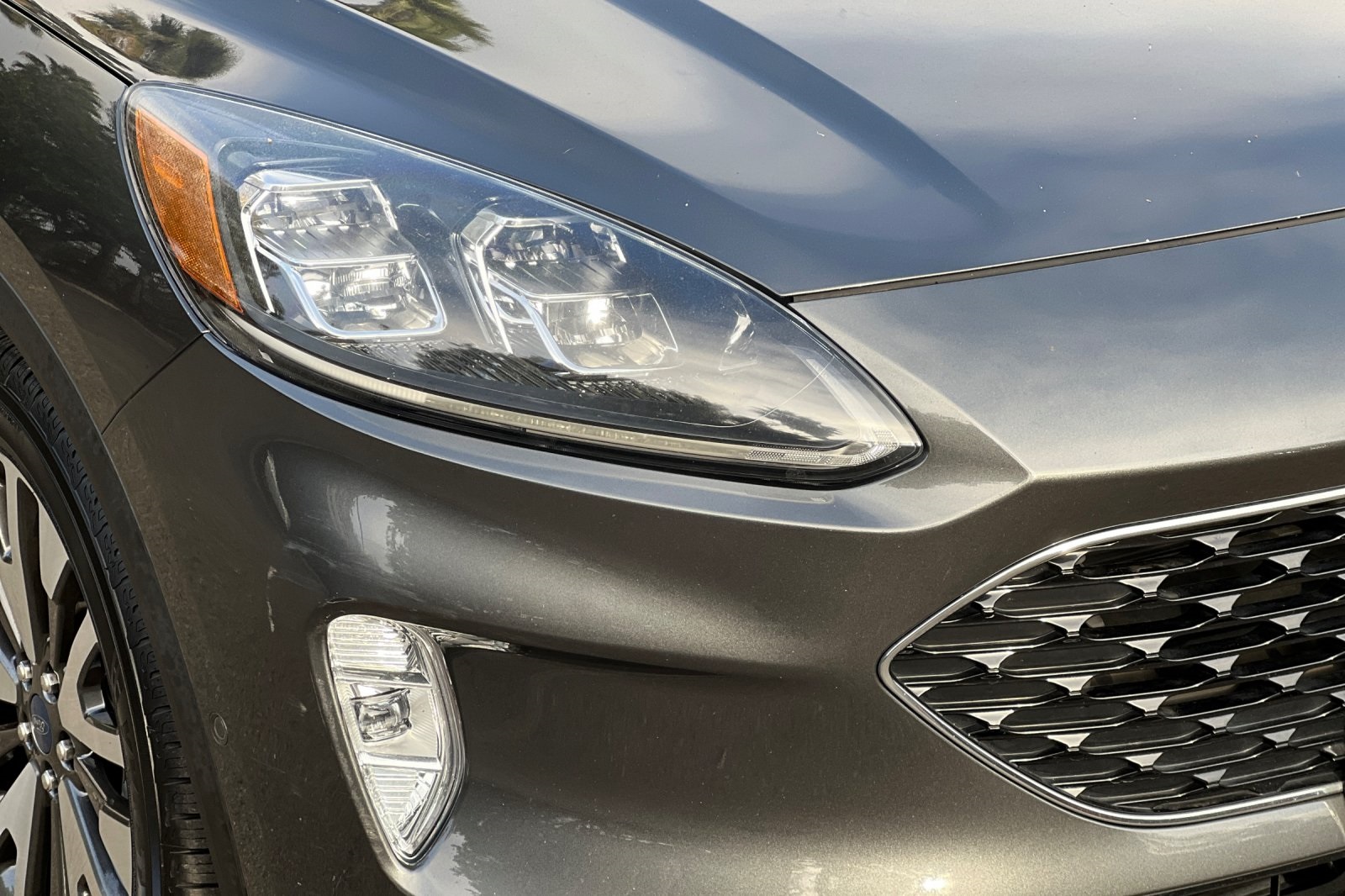 Ford Escape Vehicle Full-screen Gallery Image 46