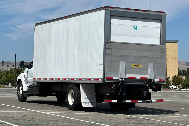 Ford F-650SD Vehicle Full-screen Gallery Image 05