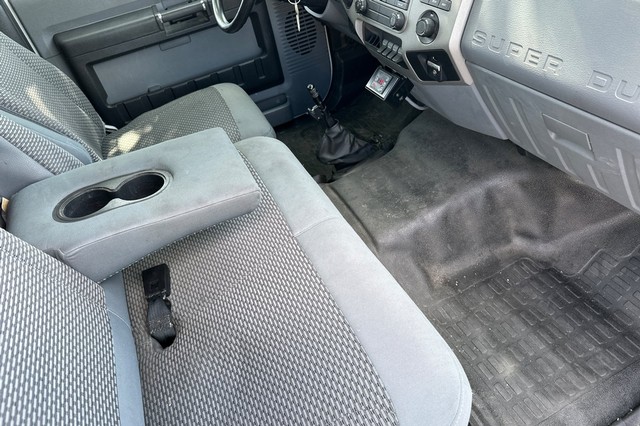 Ford F-650SD Vehicle Full-screen Gallery Image 15