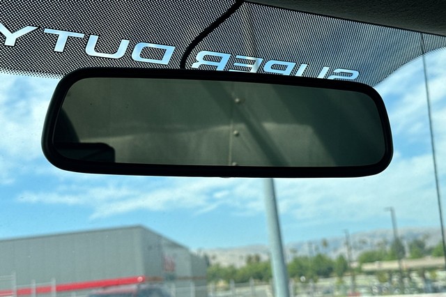 Ford F-650SD Vehicle Full-screen Gallery Image 20