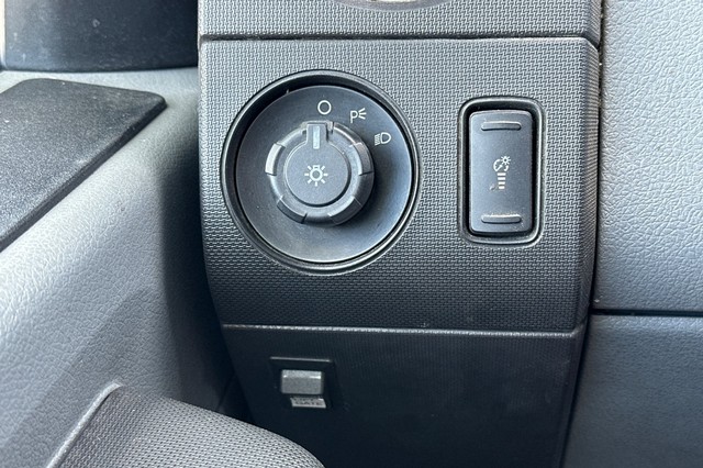 Ford F-650SD Vehicle Full-screen Gallery Image 35