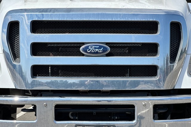 Ford F-650SD Vehicle Full-screen Gallery Image 39