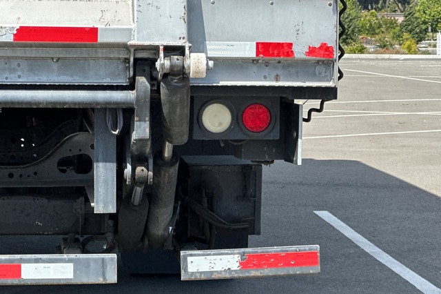 Ford F-650SD Vehicle Full-screen Gallery Image 42