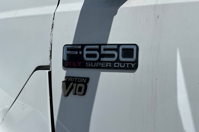 Ford F-650SD Vehicle Full-screen Gallery Image 43