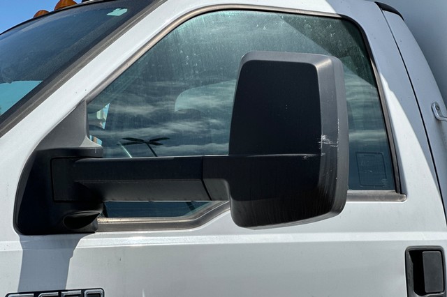 Ford F-650SD Vehicle Full-screen Gallery Image 45