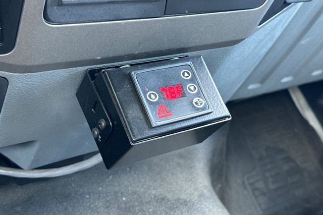 Ford F-650SD Vehicle Full-screen Gallery Image 48