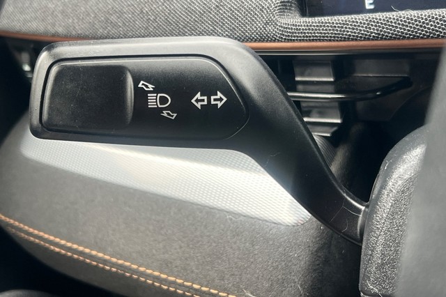 Ford Mustang Mach-E Vehicle Full-screen Gallery Image 37