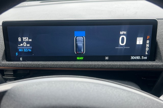 Ford Mustang Mach-E Vehicle Full-screen Gallery Image 40