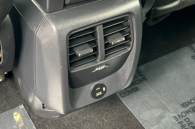 Ford Mustang Mach-E Vehicle Full-screen Gallery Image 43