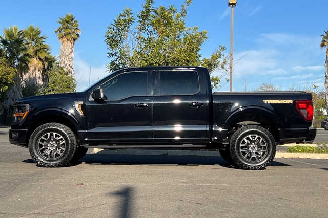 Ford F-150 Vehicle Full-screen Gallery Image 06