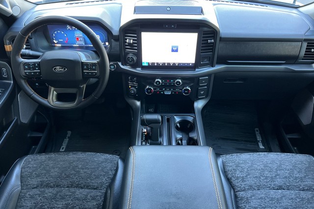 Ford F-150 Vehicle Full-screen Gallery Image 14