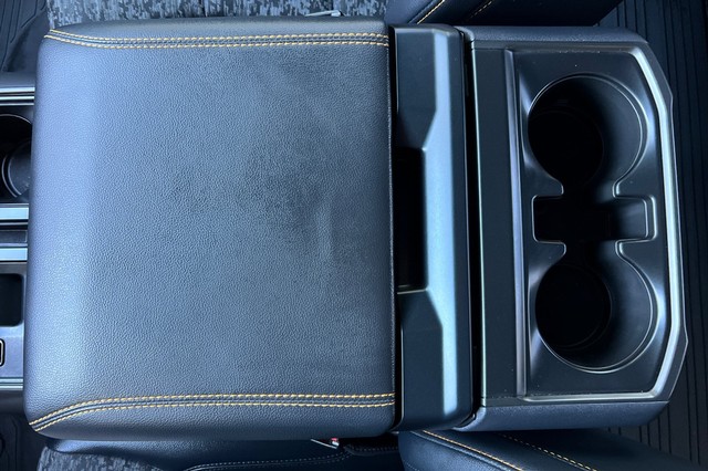 Ford F-150 Vehicle Full-screen Gallery Image 31