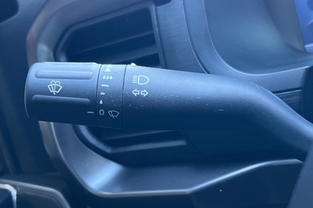 Ford F-150 Vehicle Full-screen Gallery Image 36