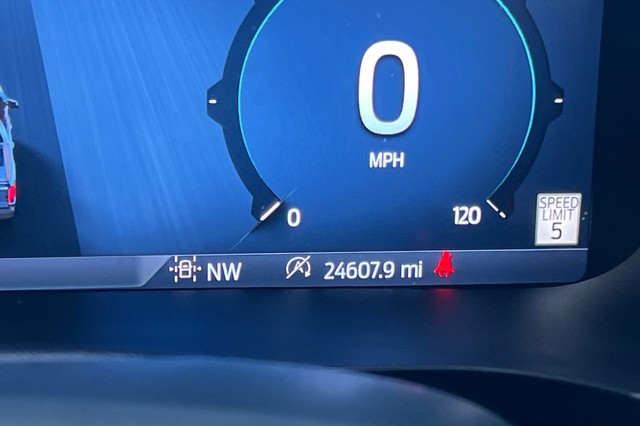 Ford F-150 Vehicle Full-screen Gallery Image 39