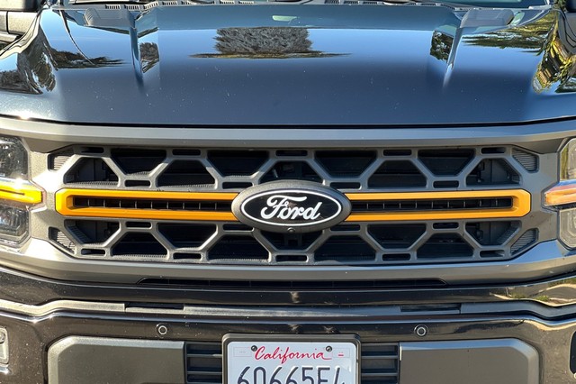 Ford F-150 Vehicle Full-screen Gallery Image 47