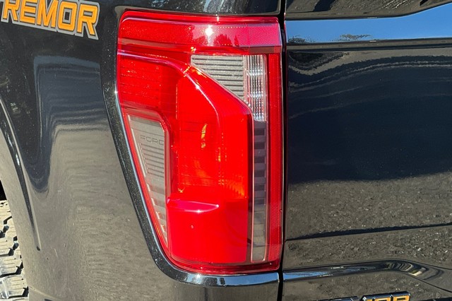 Ford F-150 Vehicle Full-screen Gallery Image 48