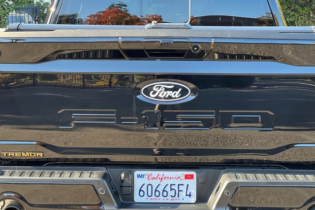 Ford F-150 Vehicle Full-screen Gallery Image 49