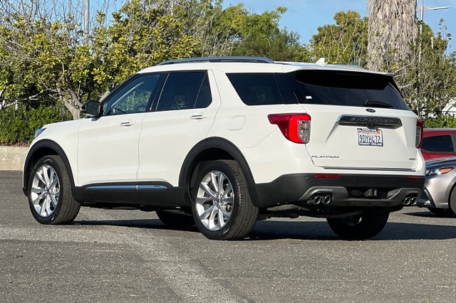 Ford Explorer Vehicle Full-screen Gallery Image 05