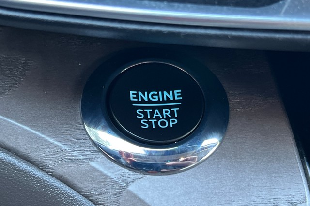 Ford Explorer Vehicle Full-screen Gallery Image 34