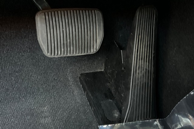 Ford Explorer Vehicle Full-screen Gallery Image 45