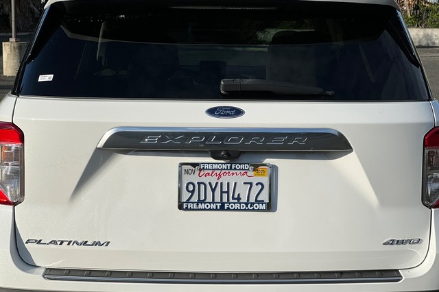 Ford Explorer Vehicle Full-screen Gallery Image 50