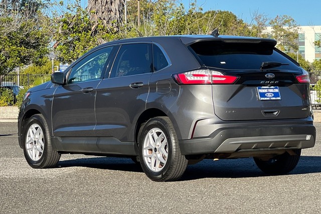 Ford Edge Vehicle Full-screen Gallery Image 05