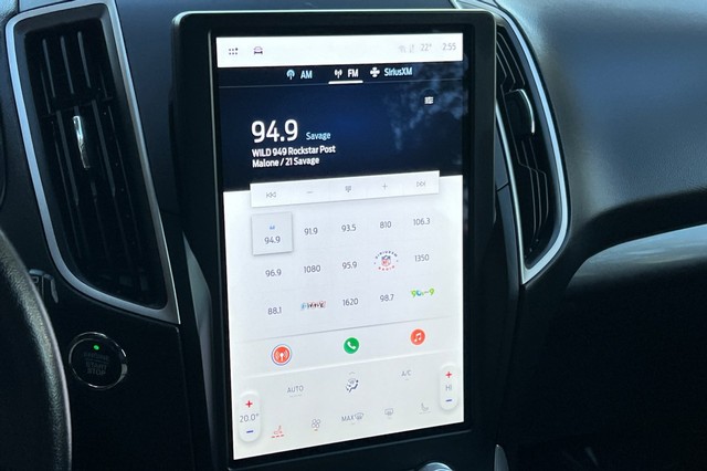 Ford Edge Vehicle Full-screen Gallery Image 24