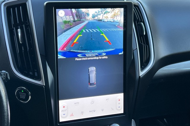 Ford Edge Vehicle Full-screen Gallery Image 25