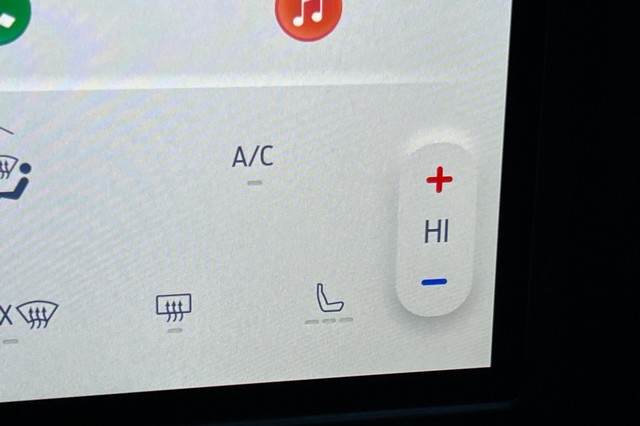 Ford Edge Vehicle Full-screen Gallery Image 28