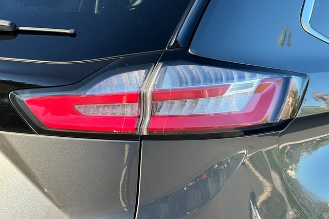 Ford Edge Vehicle Full-screen Gallery Image 48