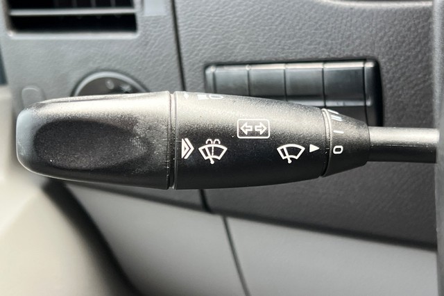 Mercedes-Benz Sprinter 2500 Vehicle Full-screen Gallery Image 32