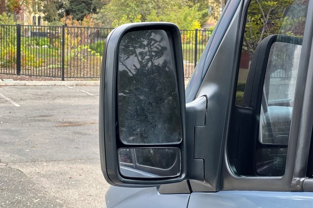 Mercedes-Benz Sprinter 2500 Vehicle Full-screen Gallery Image 46