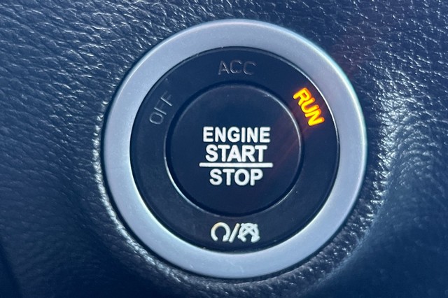 Dodge Challenger Vehicle Full-screen Gallery Image 32