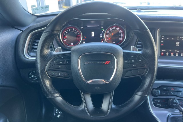 Dodge Challenger Vehicle Full-screen Gallery Image 33