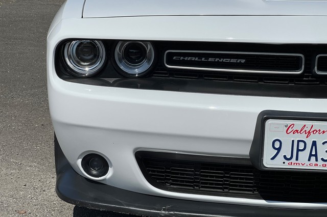 Dodge Challenger Vehicle Full-screen Gallery Image 43